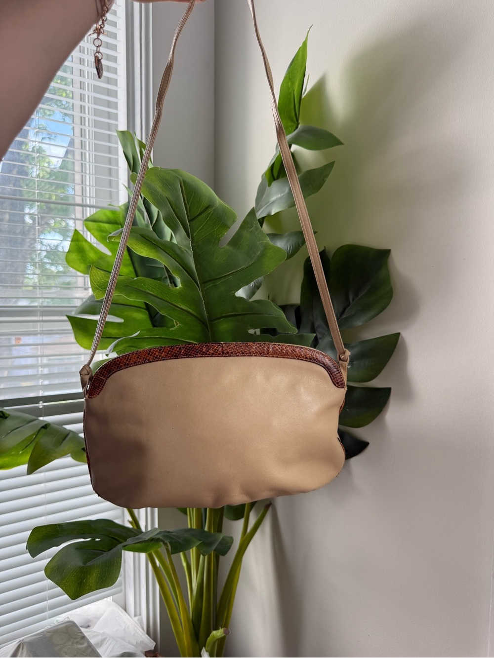 Beige Crossbody Shoulder Bag - Classic Everyday Style